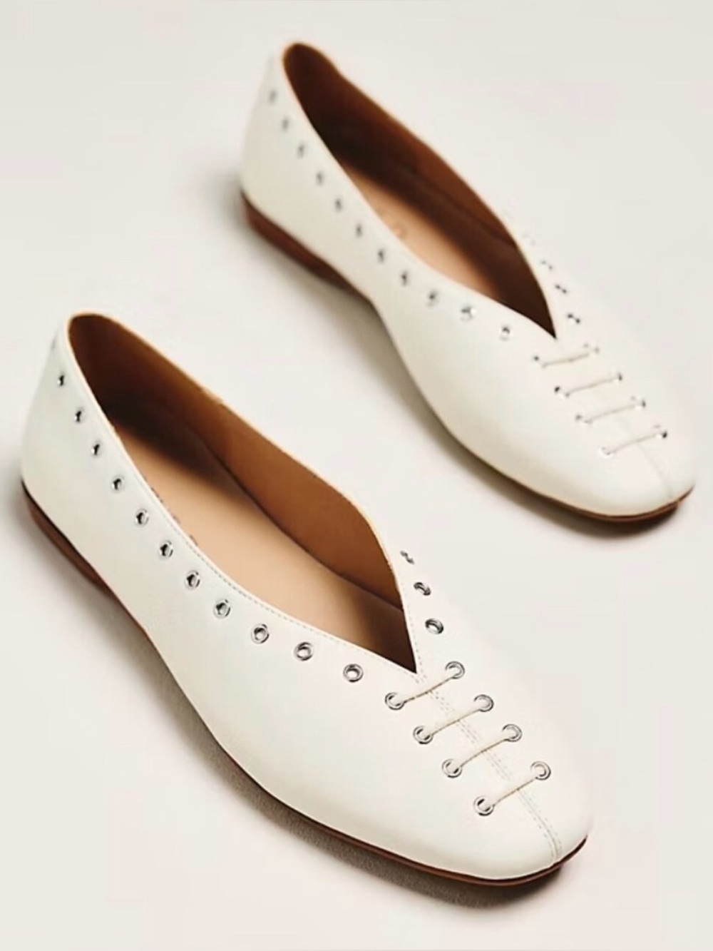 Silent D lonny grommet lace up leather flats